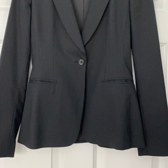 Elie Tahari Black Micro Pinstripe Suit Blazer Jacket Size 2 - Picture 3 of 13